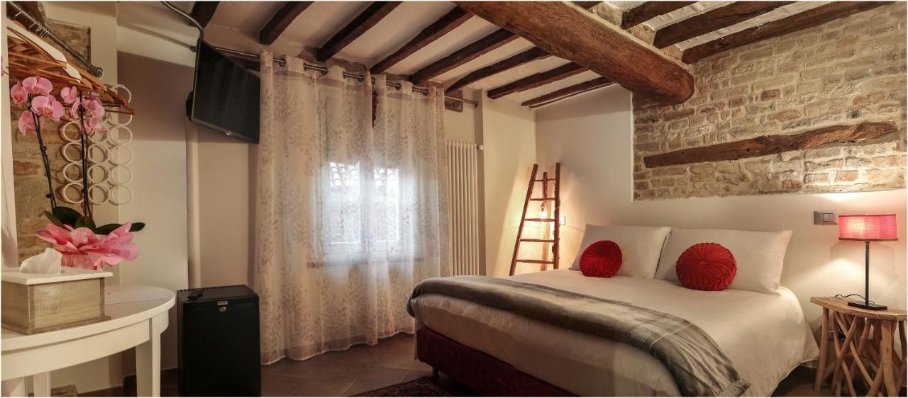 Il Giardino Sul Tetto B&B Guarene Kültér fotó