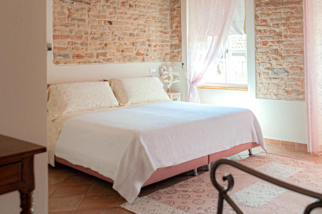 Il Giardino Sul Tetto B&B Guarene Kültér fotó
