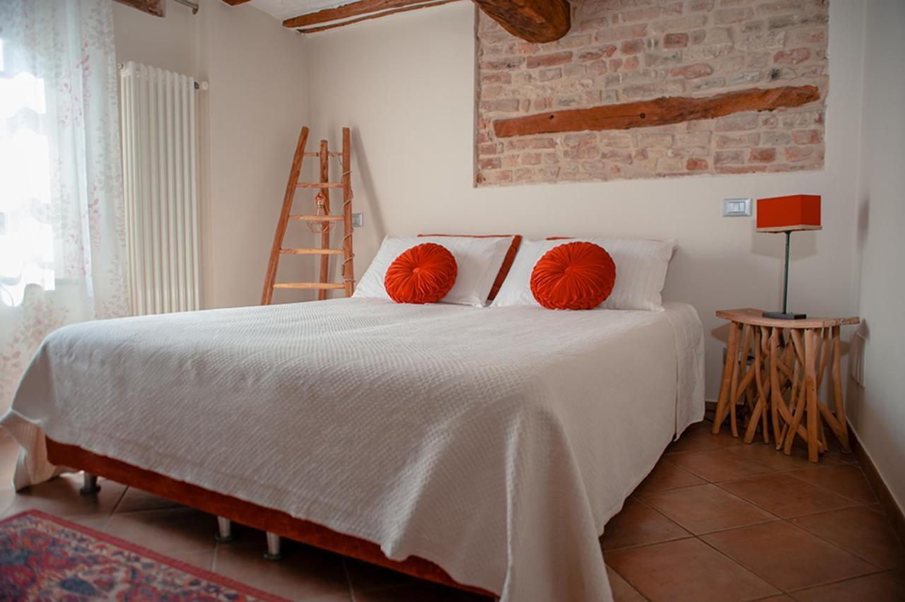Il Giardino Sul Tetto B&B Guarene Kültér fotó