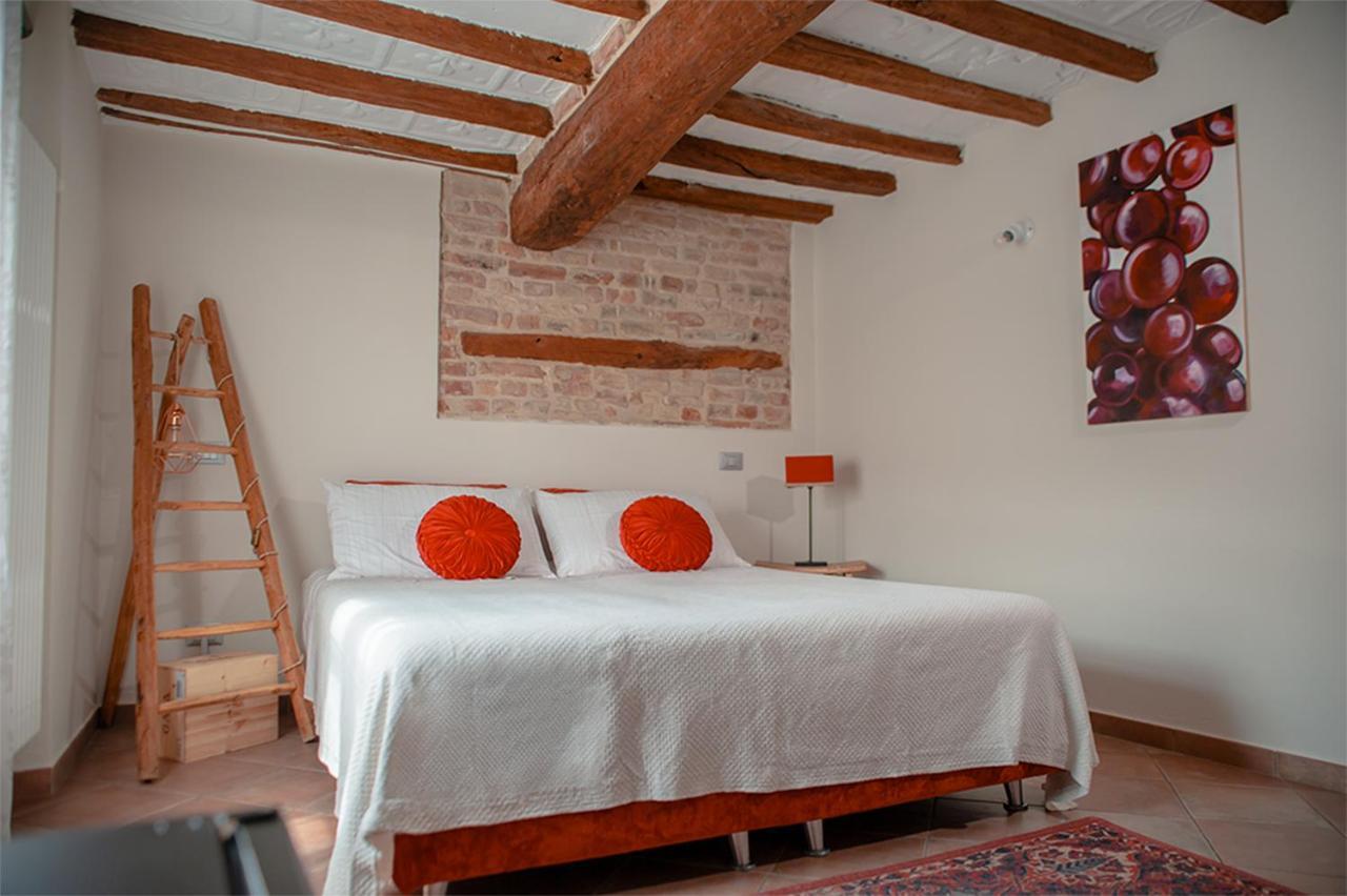 Il Giardino Sul Tetto B&B Guarene Kültér fotó